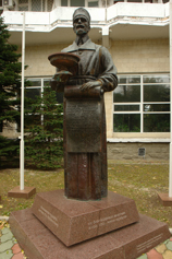 Анапа. Памятник основателю курорта В.А. Будзинскому