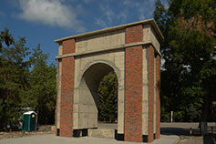 Анапа. Триумфальная арка, стилизованная под старинные Русские (Турецкие) ворота