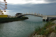 Дивноморское. Горбатый мост