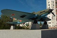 Новороссийск. Памятник-самолёт ИЛ-2