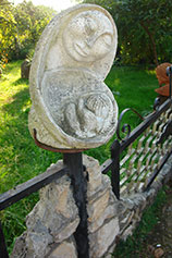 Абхазия. Новый Афон. Скульптура «Новоафонская Мадонна» Руслана Пандария